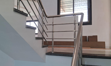 Stainless steel pipe railings for buildings by Amol Enterprises